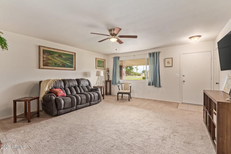 13636 Redwood Dr, Sun City, AZ 85351