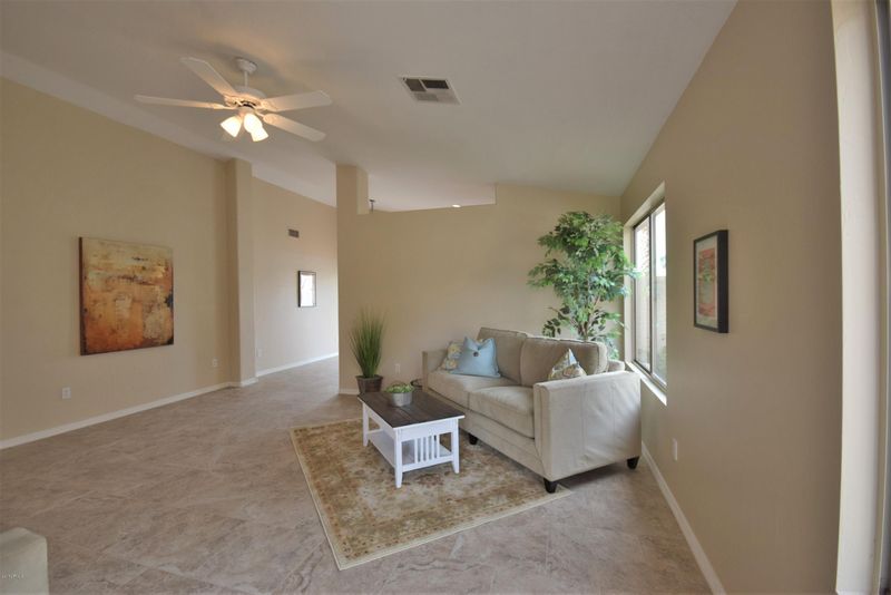 1364 W Vaughn Ave, Gilbert, AZ 85233