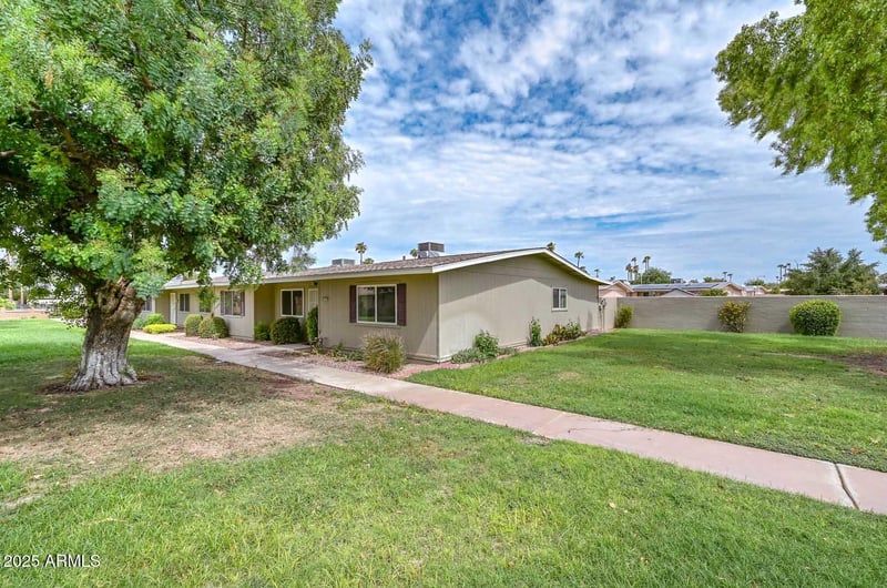 13641 111th Ave, Sun City, AZ 85351