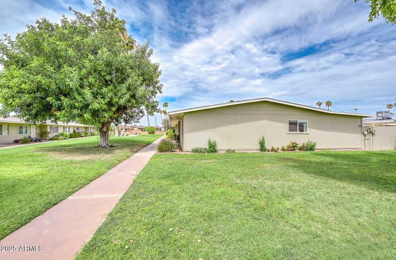 13641 111th Ave, Sun City, AZ 85351