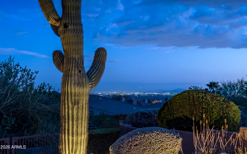 13641 E Charter Oak Dr, Scottsdale, AZ 85259