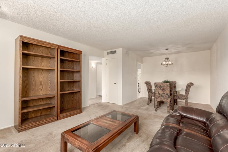 13642 Silverbell Dr, Sun City, AZ 85351