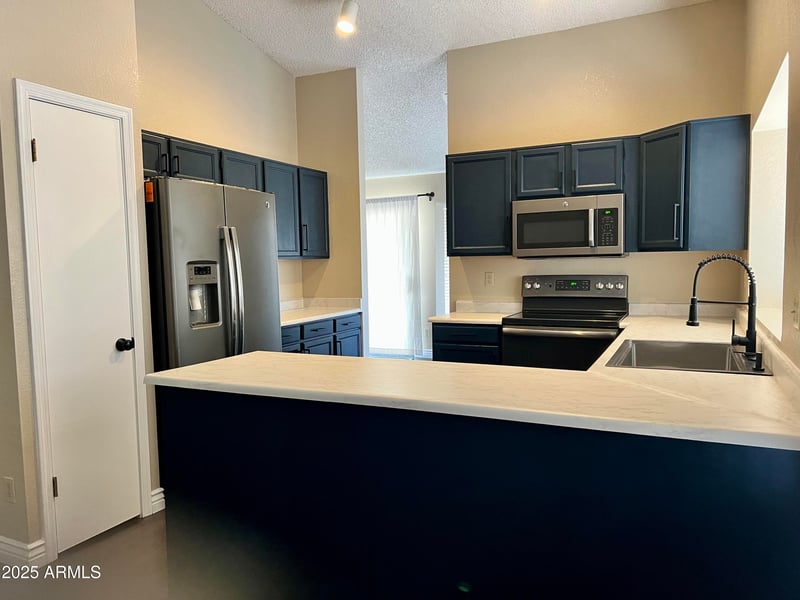 13643 36th Way, Phoenix, AZ 85044