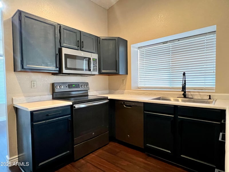 13643 36th Way, Phoenix, AZ 85044