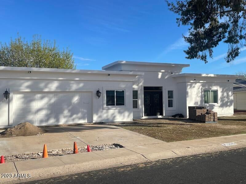 13643 N Buccaneer Way N, Sun City, AZ 85351