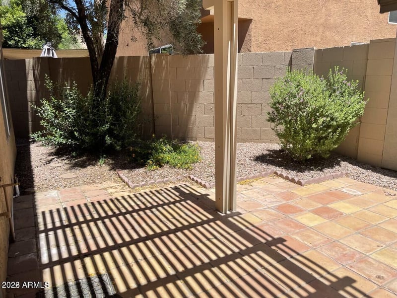 13645 38th Pl, Phoenix, AZ 85044