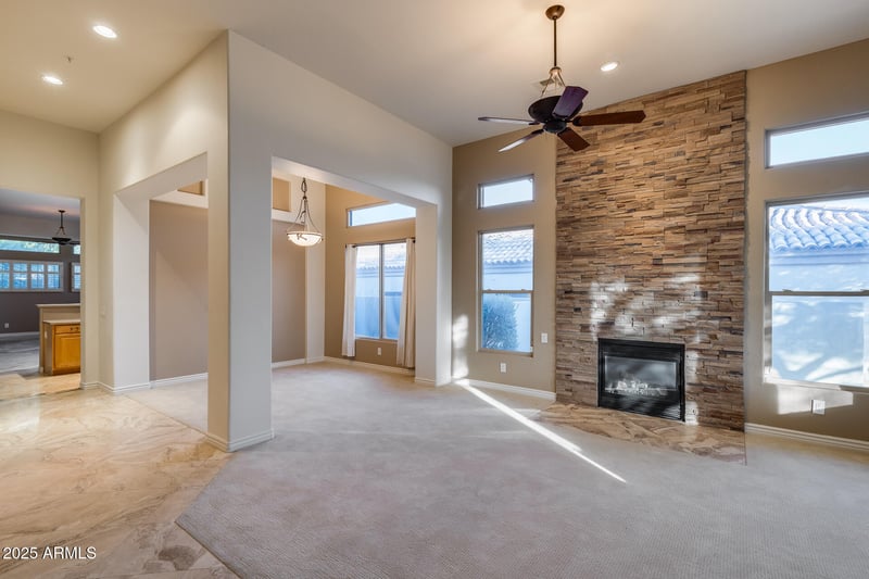 13648 E Shaw Butte Dr, Scottsdale, AZ 85259