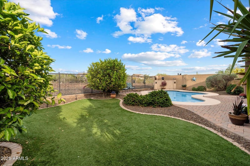 13648 Jesse Red Dr, Peoria, AZ 85383