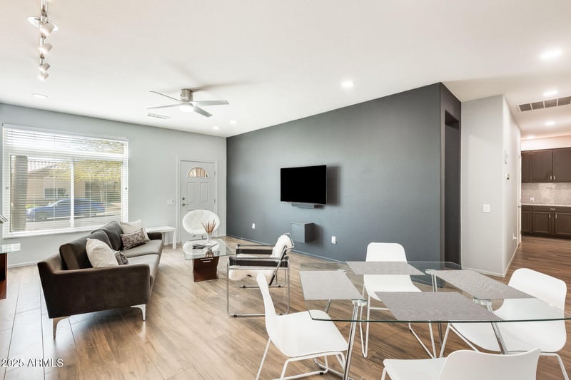 13648 Utica Dr, Sun City West, AZ 85375