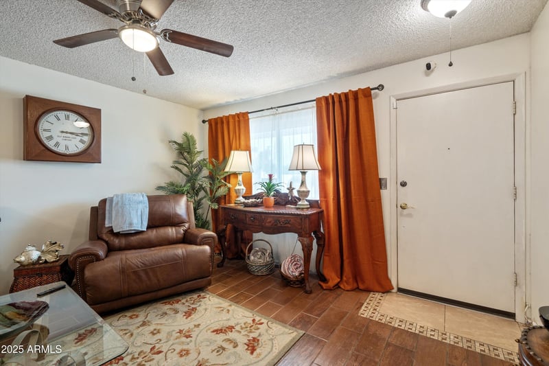 13653 111th Ave, Sun City, AZ 85351
