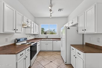 13660 Ocotillo Ln, Surprise, AZ 85374