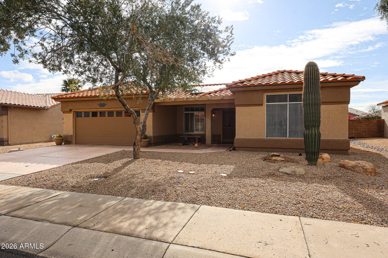 13665 W Antelope Dr, Sun City West, AZ 85375