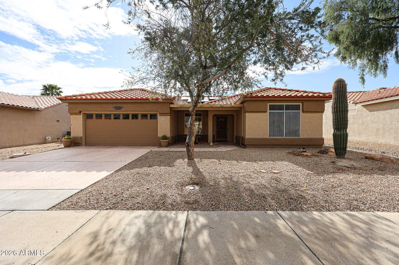 13665 W Antelope Dr, Sun City West, AZ 85375