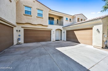 1367 Country Club Dr #1104, Mesa, AZ 85210