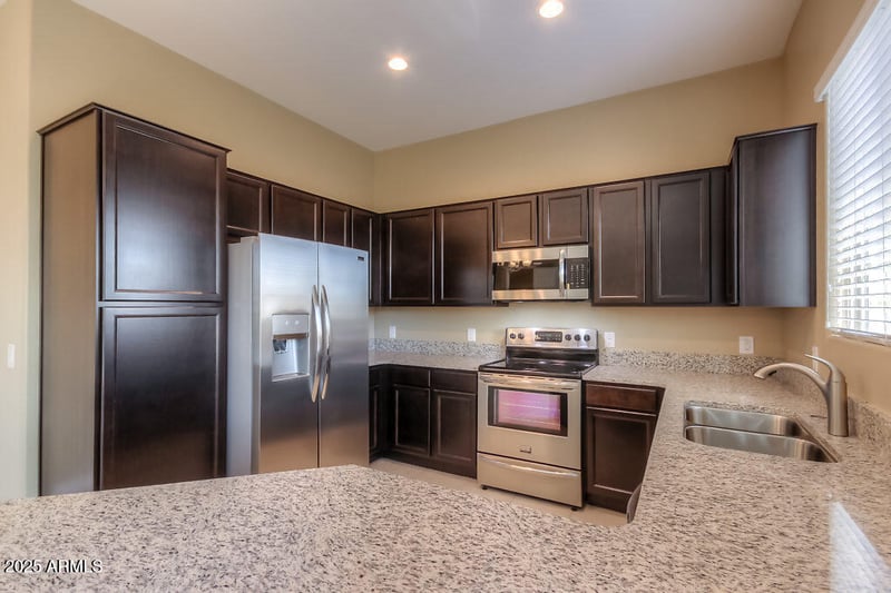 1367 Country Club Dr #1200, Mesa, AZ 85210