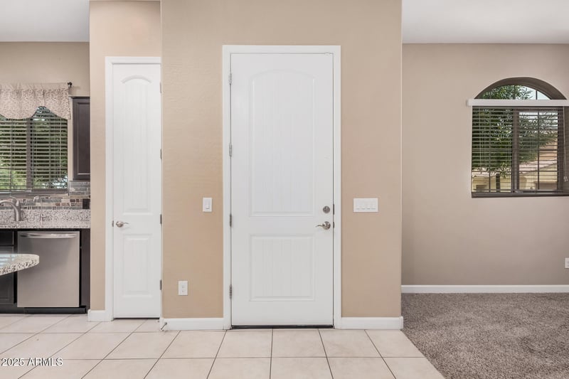1367 Country Club Dr #1327, Mesa, AZ 85210