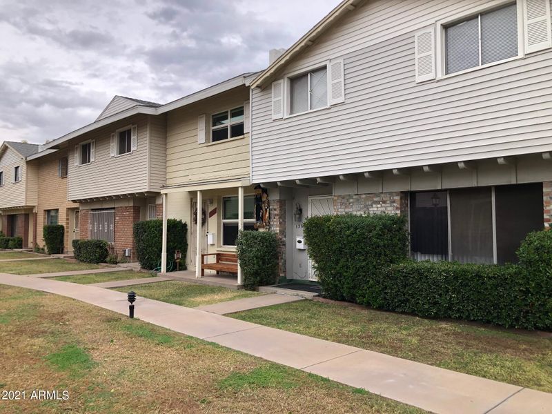 1367 E 44th St, Phoenix, AZ 85008