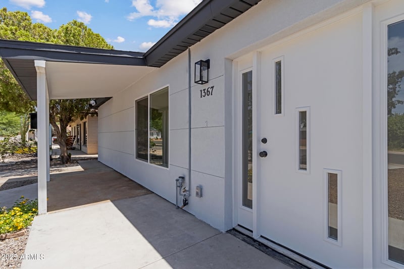 1367 Mitchell Dr, Phoenix, AZ 85014