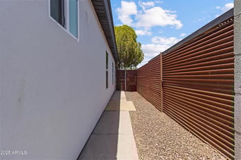 1367 Mitchell Dr, Phoenix, AZ 85014