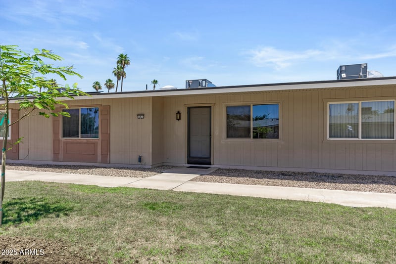 13671 111th Ave, Sun City, AZ 85351