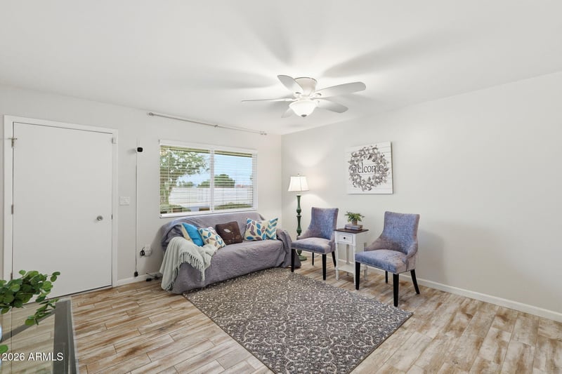 13673 Garden Court Dr, Sun City, AZ 85351
