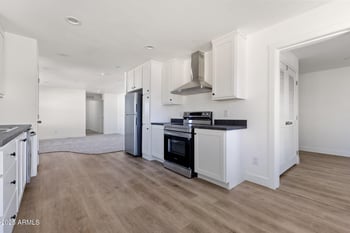 1368 76th Pl, Mesa, AZ 85209