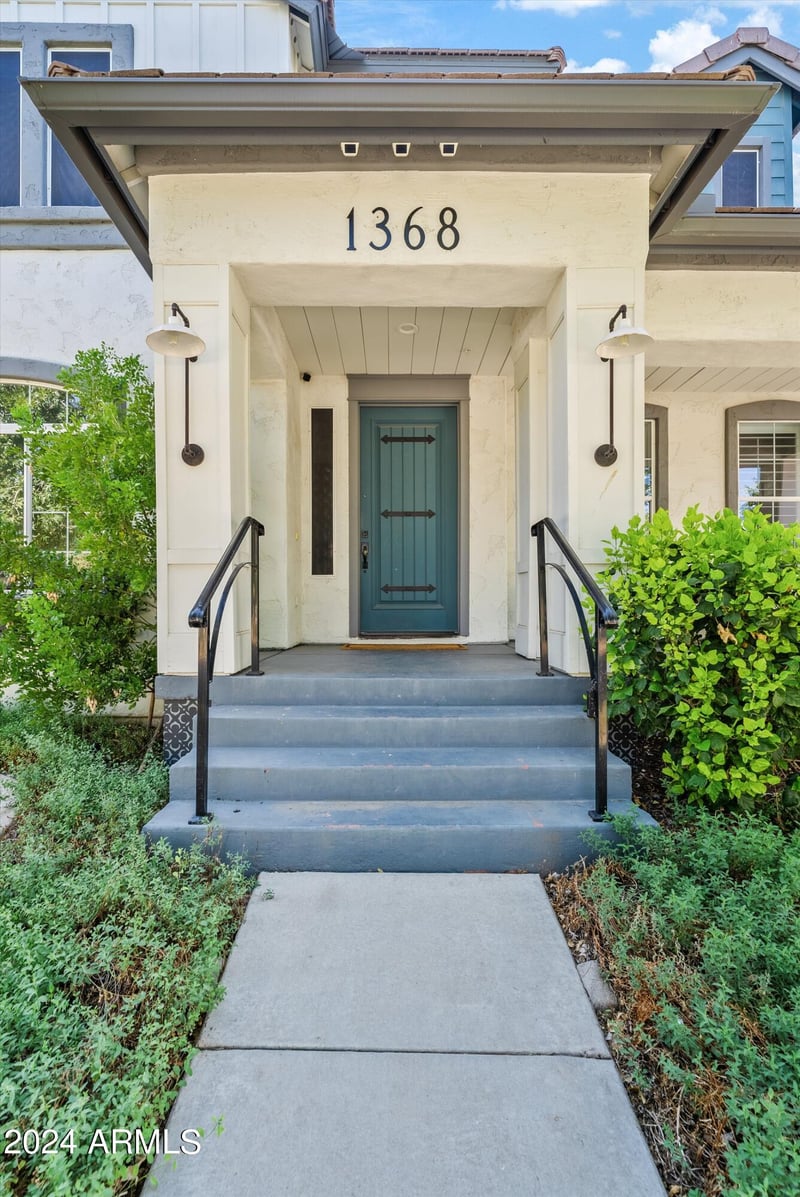 1368 Mulberry St, Gilbert, AZ 85296