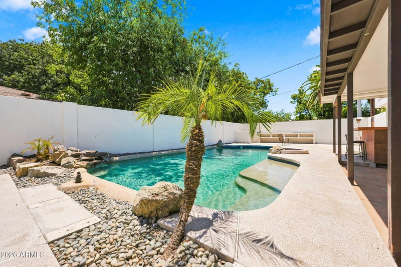 137 E Vista Del Cerro Dr, Tempe, AZ 85281
