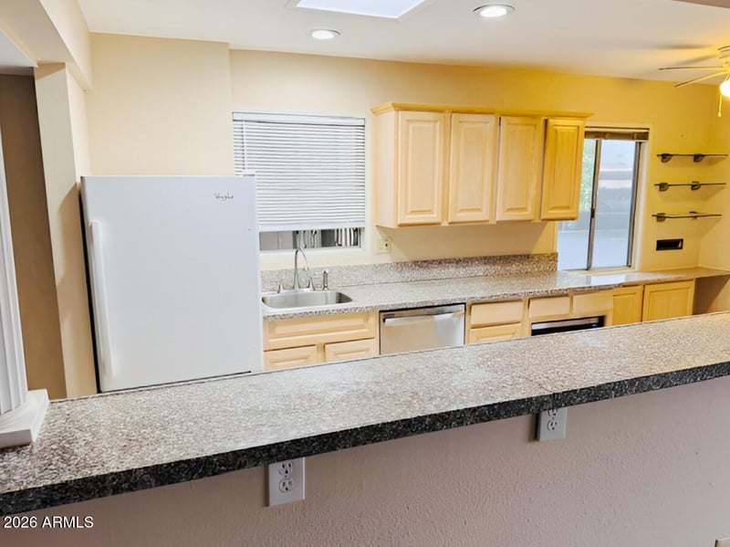 13705 N 98th Ave #B, Sun City, AZ 85351