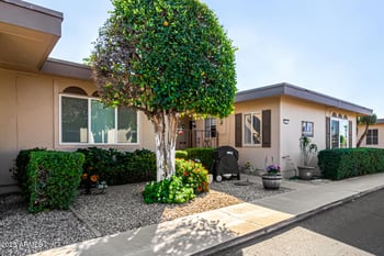 13709 98th Ave #B, Sun City, AZ 85351