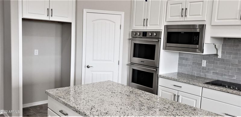 13709 E Hawknest Rd, Scottsdale, AZ 85262