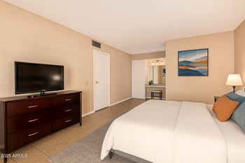 13709 98th Ave #B, Sun City, AZ 85351