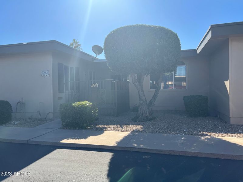 13709 N 98th Ave #I, Sun City, AZ 85351
