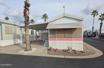1371 4th Ave #94, Apache Junction, AZ 85119