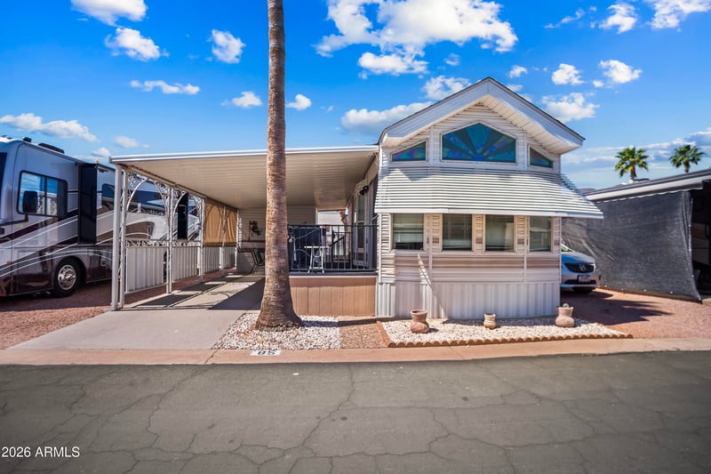 1371 4th Ave #85, Apache Junction, AZ 85119