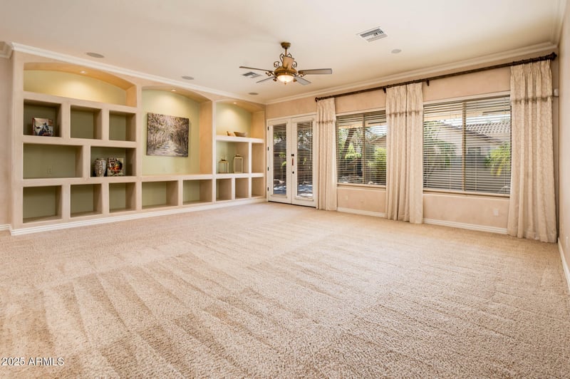 1371 Shamrock St, Gilbert, AZ 85295