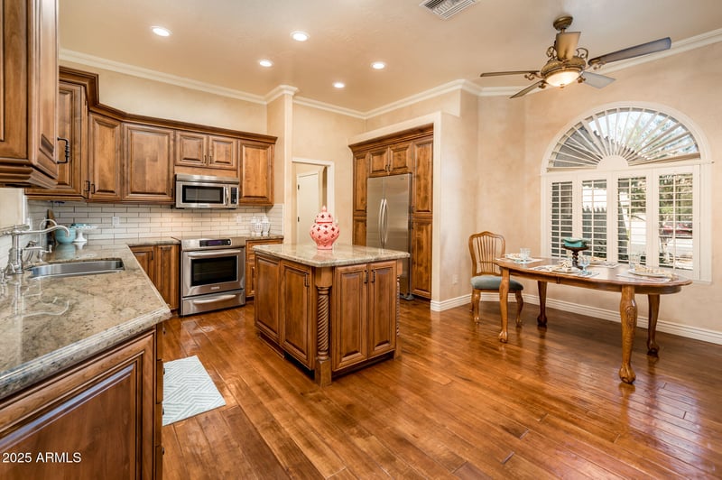 1371 Shamrock St, Gilbert, AZ 85295
