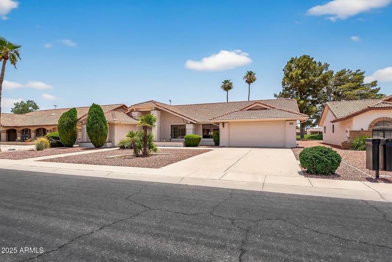 13711 Gable Hill Dr, Sun City West, AZ 85375