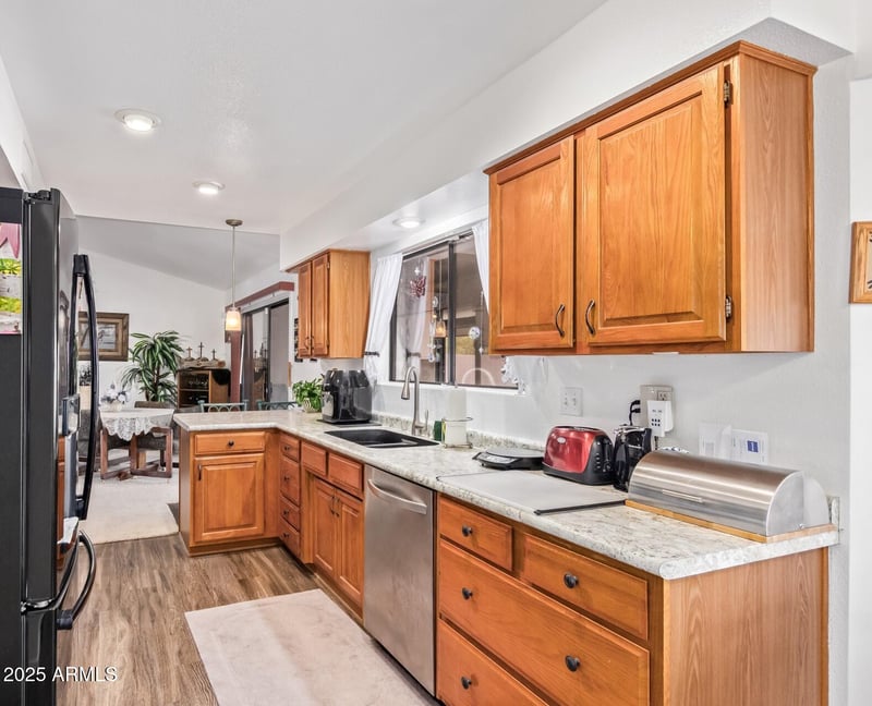 13718 Gable Hill Dr, Sun City West, AZ 85375