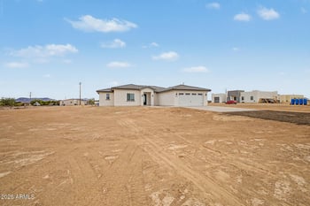 1372 372nd Dr, Tonopah, AZ 85354