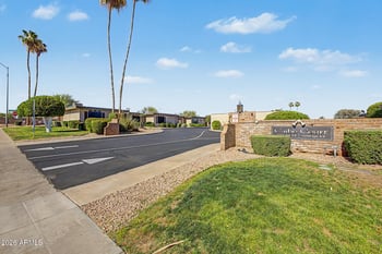 13721 98th Ave #C, Sun City, AZ 85351