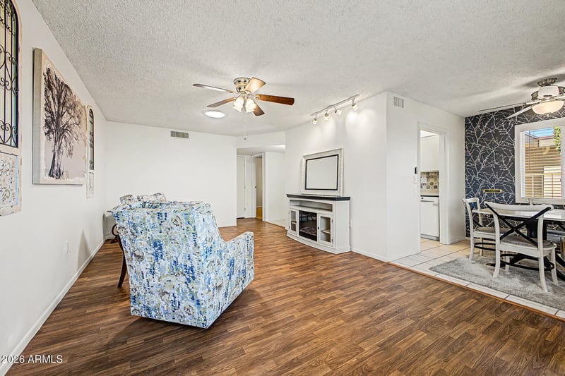 13721 98th Ave #C, Sun City, AZ 85351