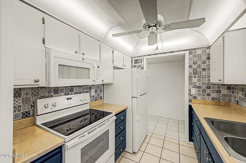 13721 98th Ave #C, Sun City, AZ 85351