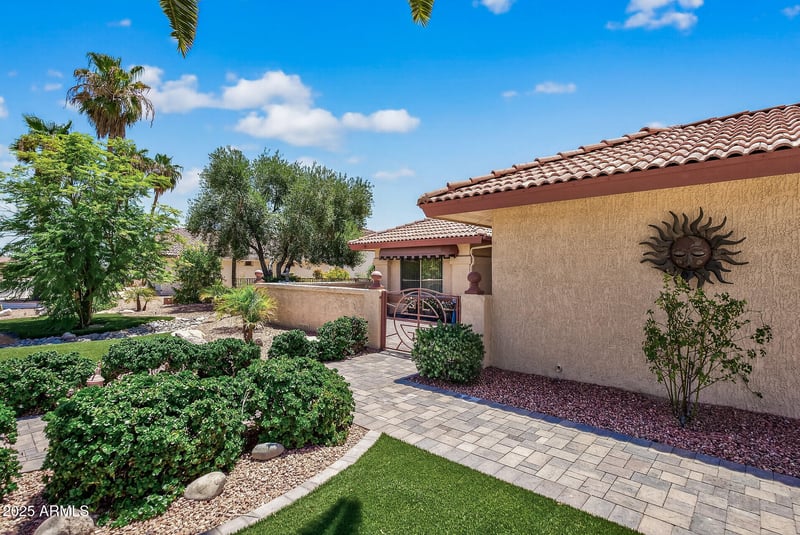 13725 Springdale Dr, Sun City West, AZ 85375