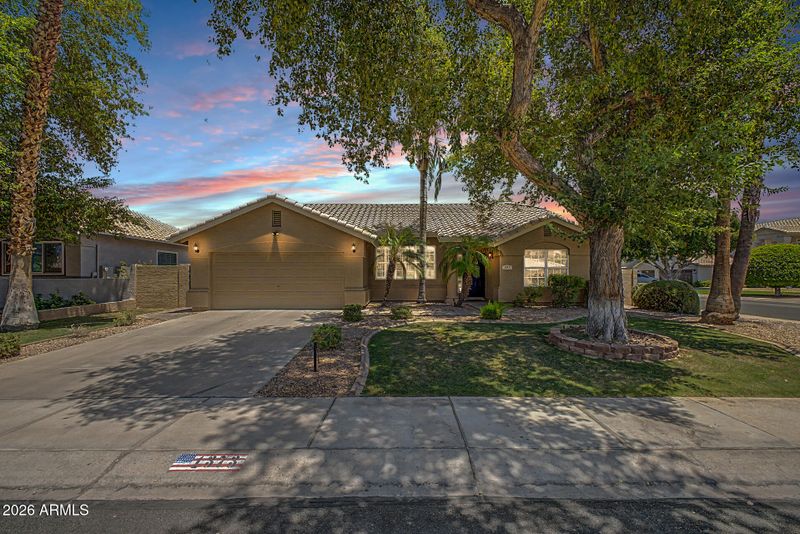 1373 N Roadrunner Dr, Gilbert, AZ 85234