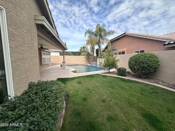 1373 Roadrunner Dr, Gilbert, AZ 85234