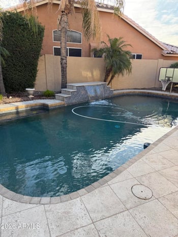 1373 Roadrunner Dr, Gilbert, AZ 85234