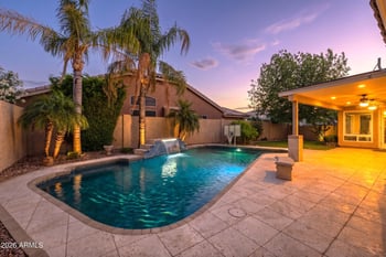 1373 Roadrunner Dr, Gilbert, AZ 85234