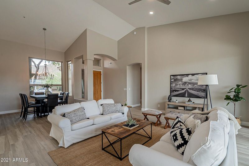 13759 E Paradise Dr, Scottsdale, AZ 85259