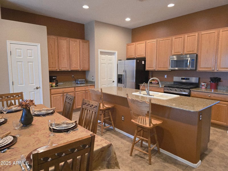 13767 Gelding Dr, Surprise, AZ 85379